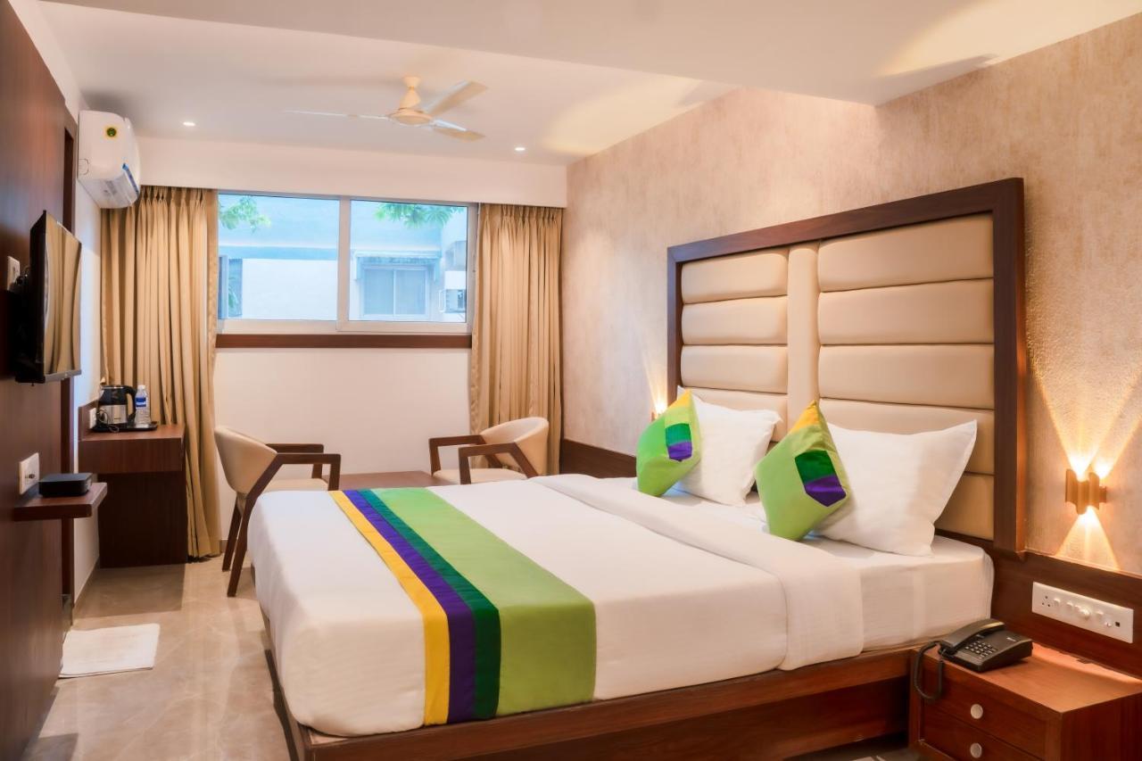 Treebo Serenity Inn, Koregaon Park プネ エクステリア 写真