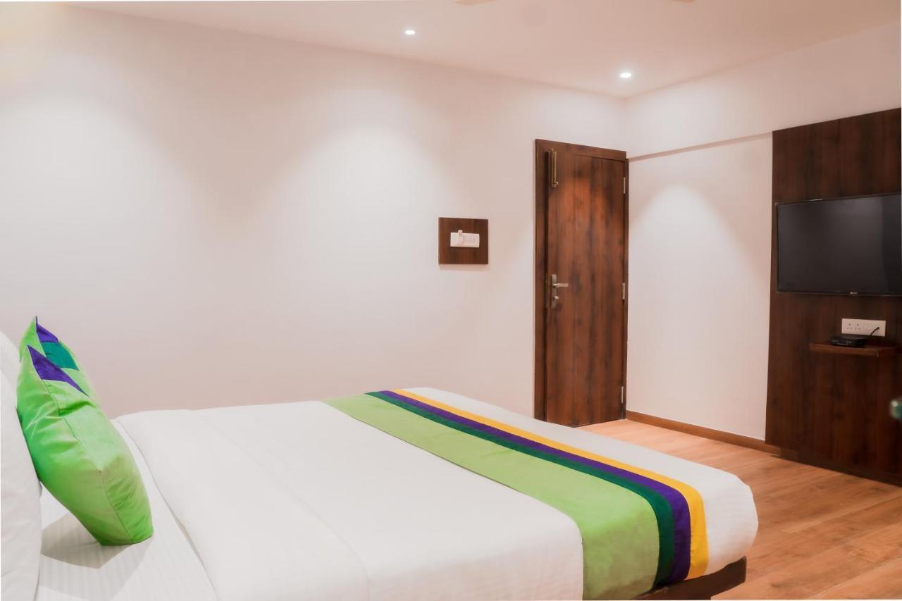 Treebo Serenity Inn, Koregaon Park プネ エクステリア 写真