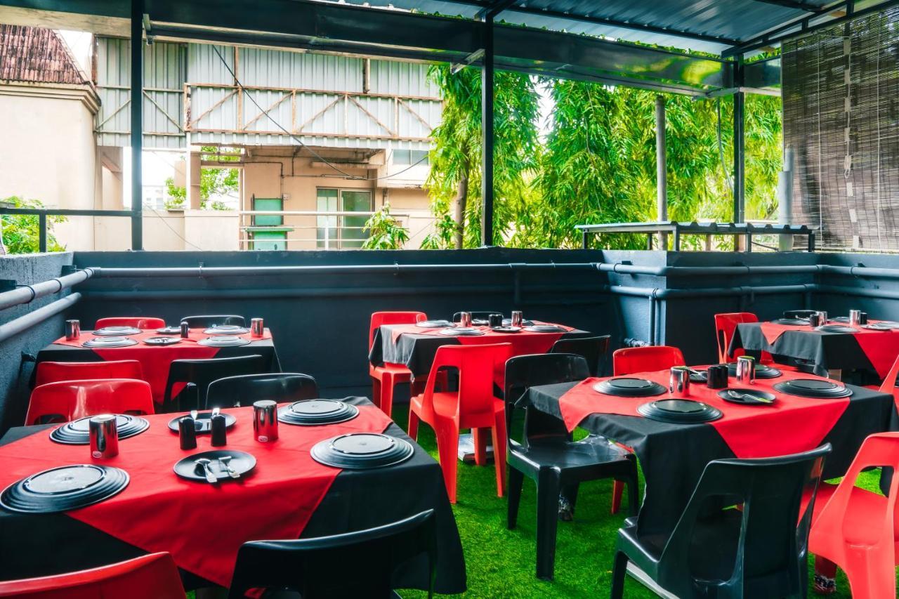 Treebo Serenity Inn, Koregaon Park プネ エクステリア 写真