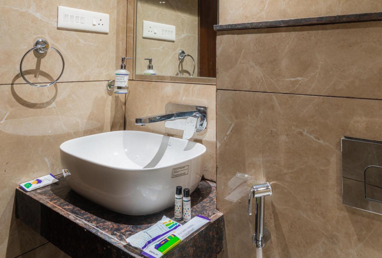 Treebo Serenity Inn, Koregaon Park プネ エクステリア 写真