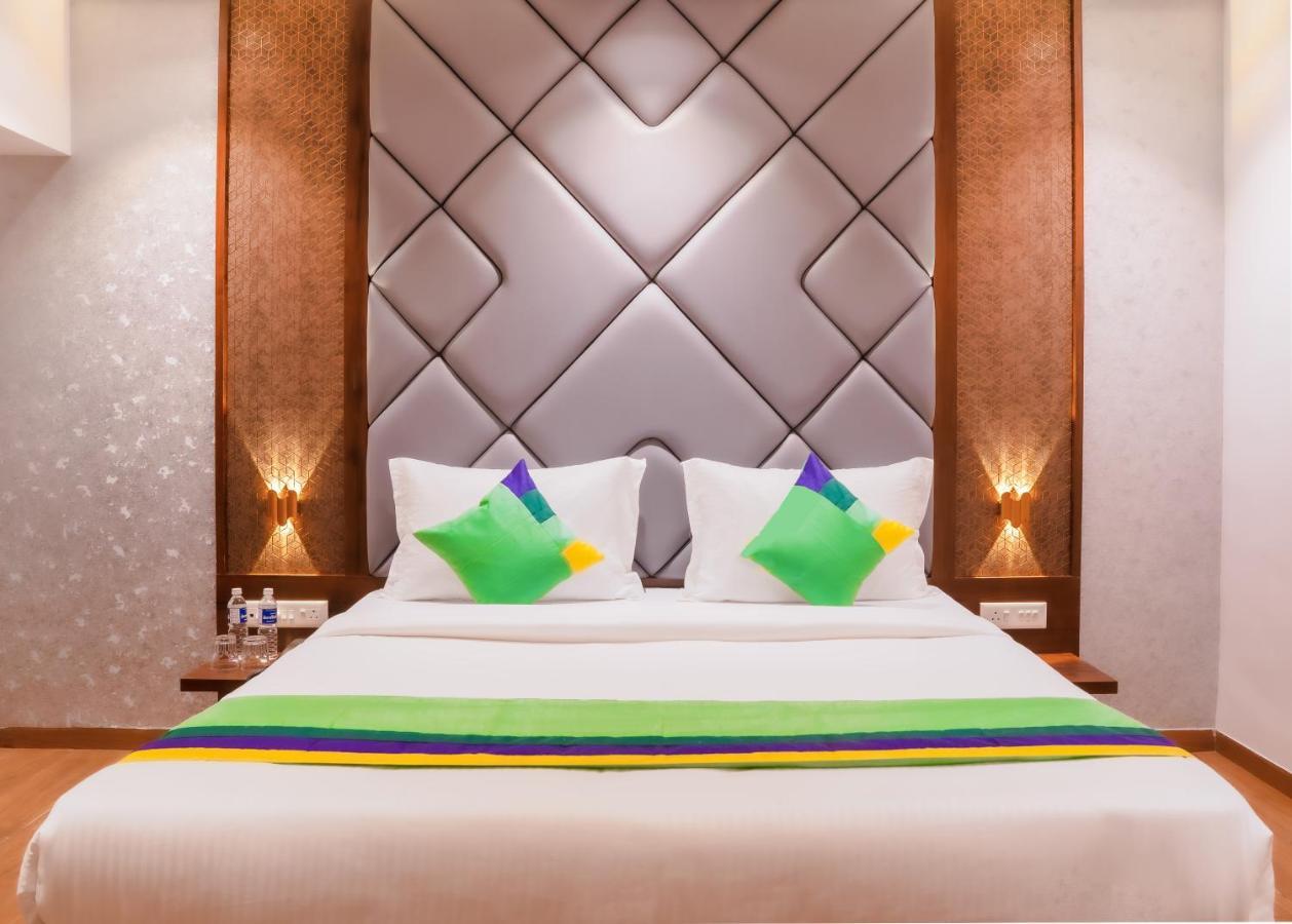 Treebo Serenity Inn, Koregaon Park プネ エクステリア 写真