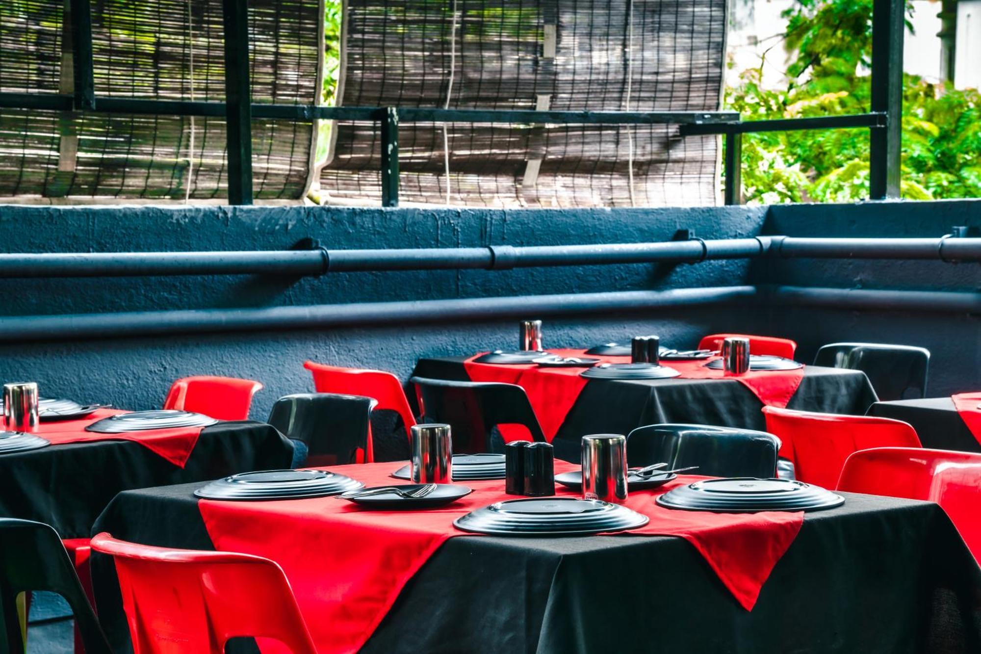Treebo Serenity Inn, Koregaon Park プネ エクステリア 写真